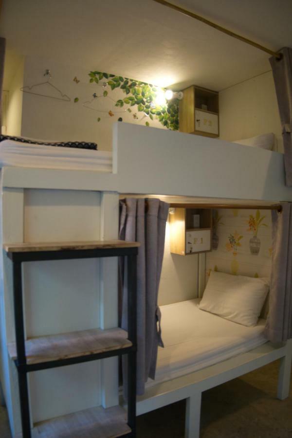 Counting Sheeps At Cnx (Adults Only) Hostel Chiang Mai Exterior photo