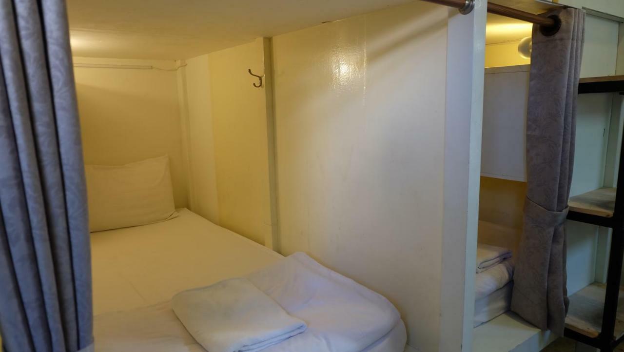 Counting Sheeps At Cnx (Adults Only) Hostel Chiang Mai Exterior photo